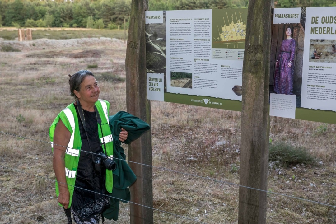 de mysteries van Slabroek: Archeologie wandeling met Hanneke van Alphen