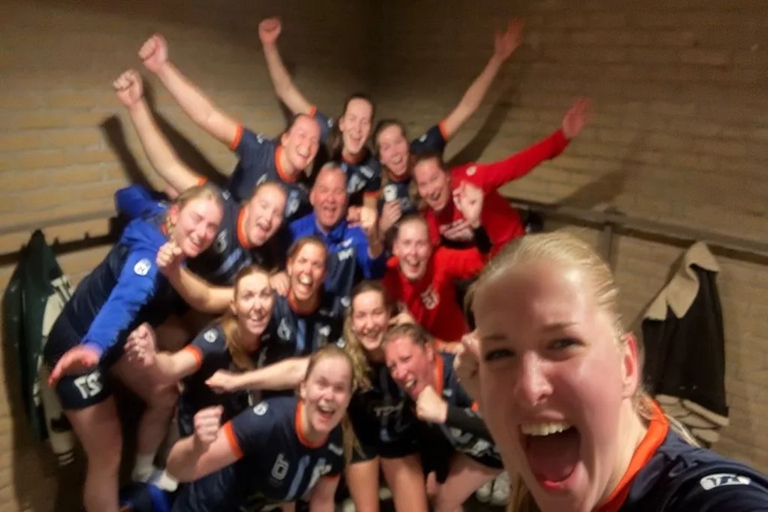 Dames verpesten kampioensfeest met heel knappe zege