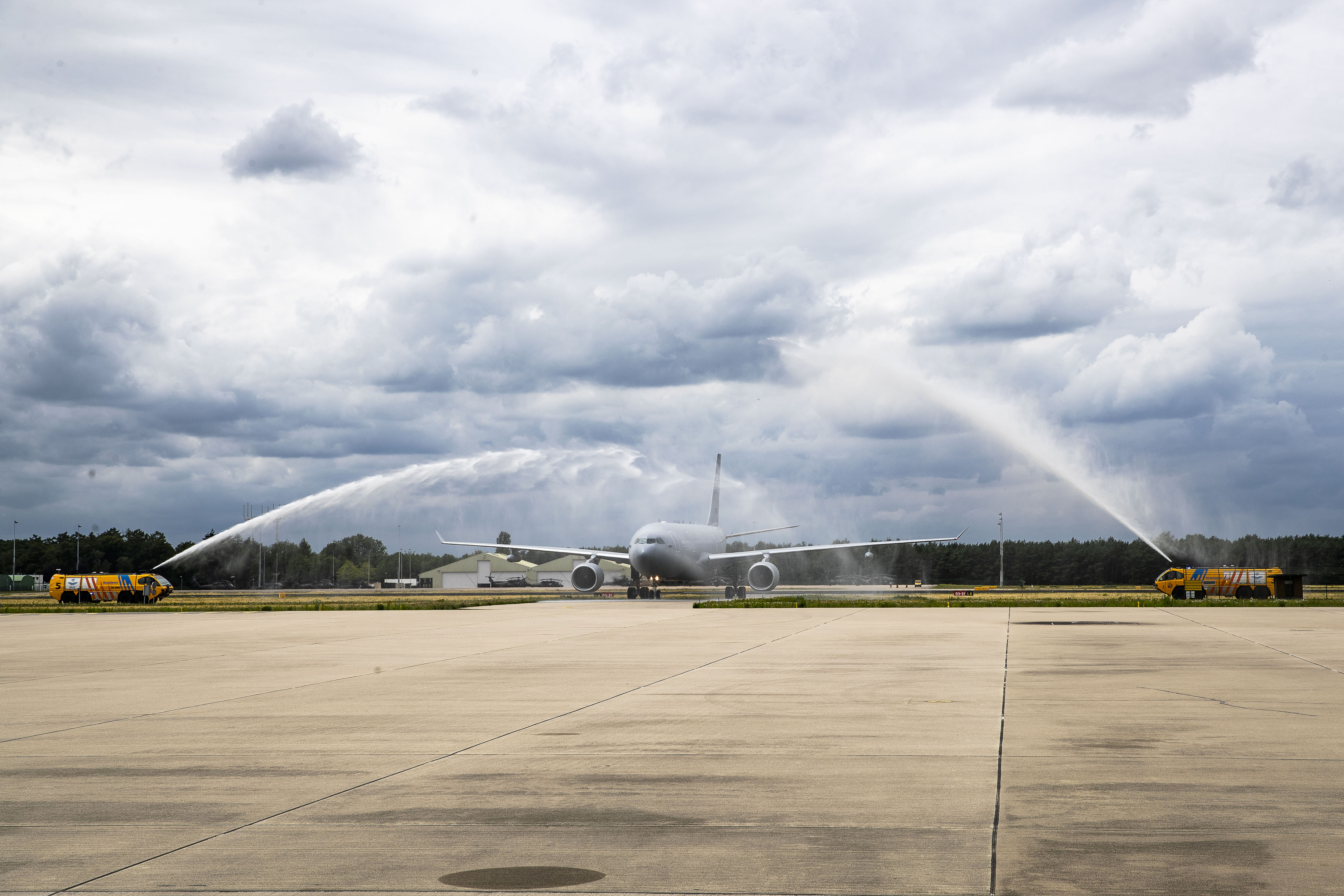 Internationale luchtlandingsoefening Falcon Leap boven Eindhoven