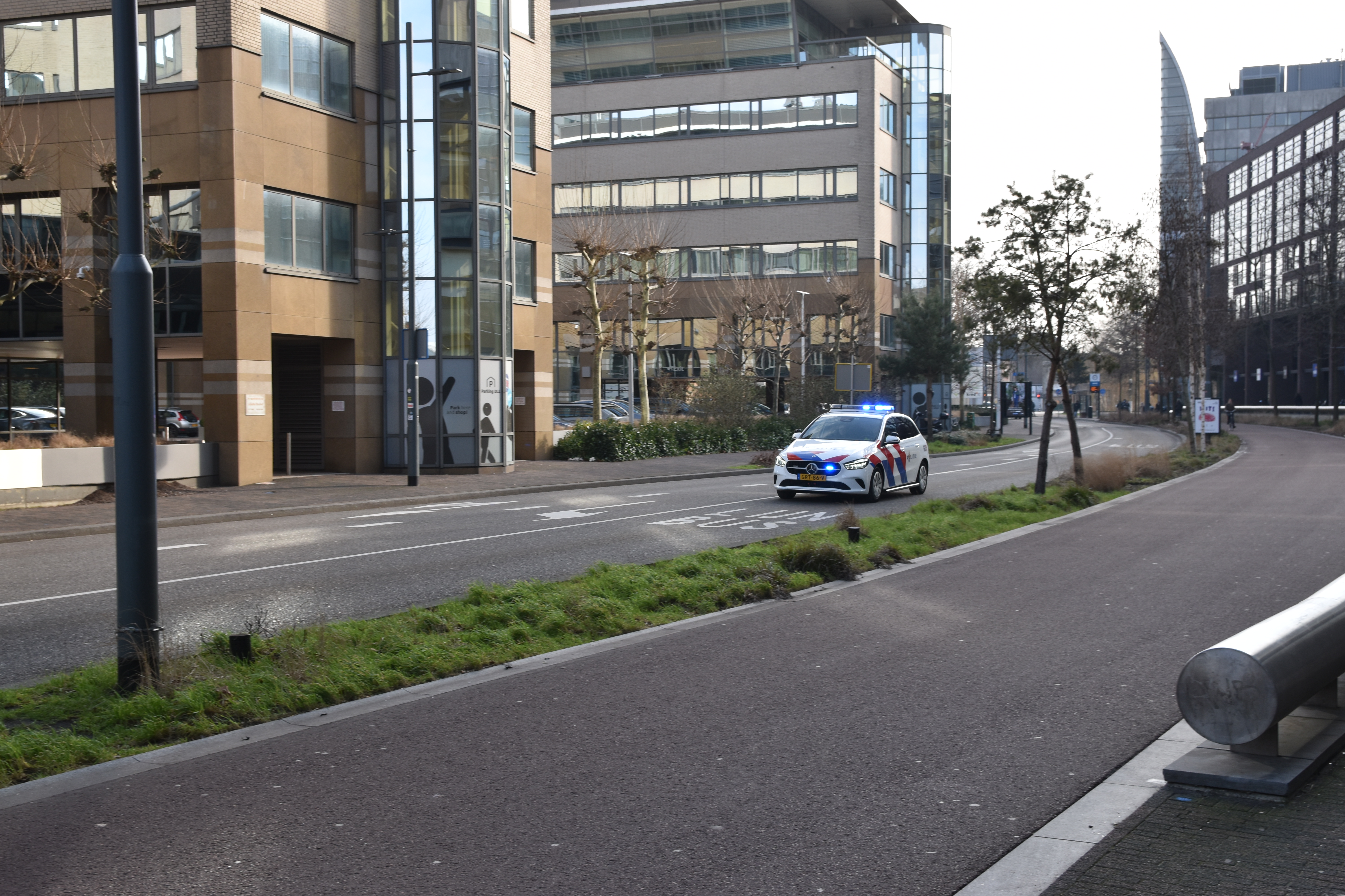 Explosief onder bestelbus zorgt voor afzetting in Eindhoven